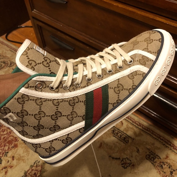 Gucci Men’s 77 Tennis Sneakers. Worn 4X. Comes with original boxing and Dust Bag - Picture 2 of 4